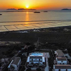 https://oasi-guzzetta.sicilyhotelsitaly.net